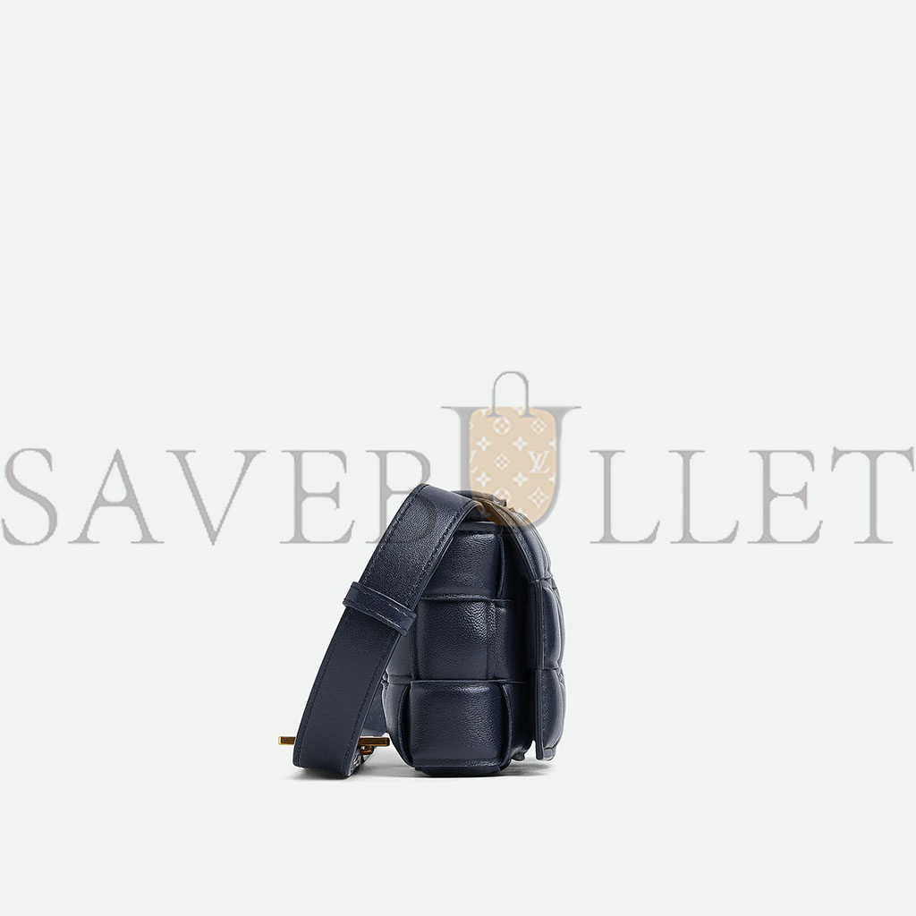 BOTTEGA VENETA SMALL PADDED CASSETTE (19*12*5cm)